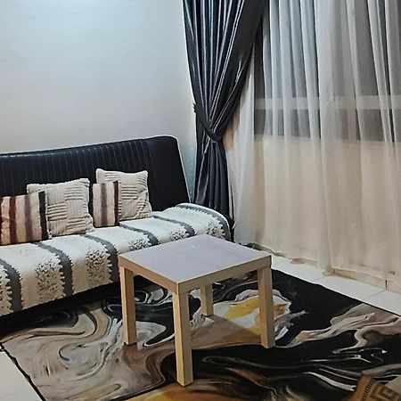 Leezahomestay Bayan Lepas Exterior foto